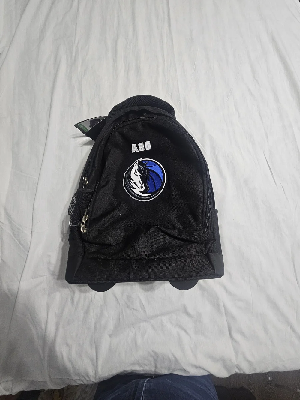 Glenco Black Backpack with Branded Luggage Tag